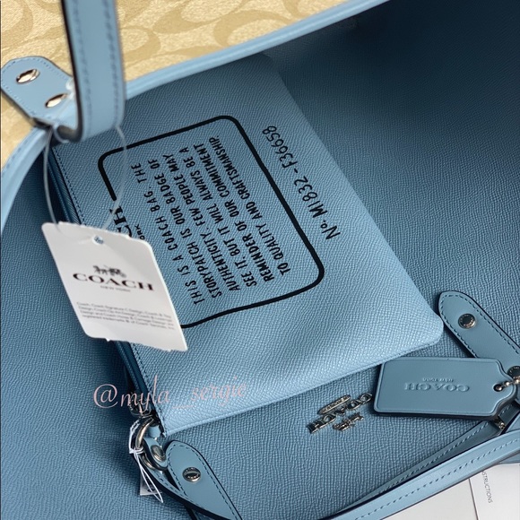 Coach Reversible Tote in Signature Canvas - Picture 6 of 8